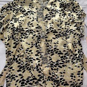Vertigo Paris Black and Cream Leopard Print Blouse